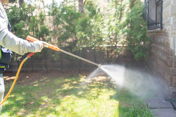 Best Pest Prevention Services  in Oakland, FL